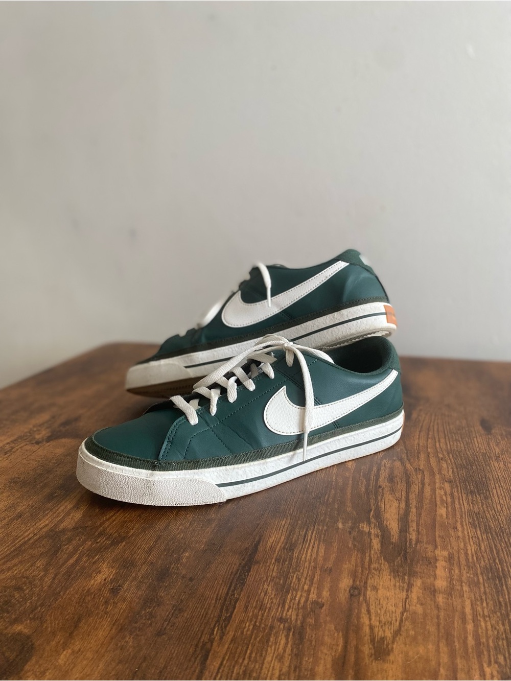 Nike Men's Dark Green and White Low-Top Sneakers